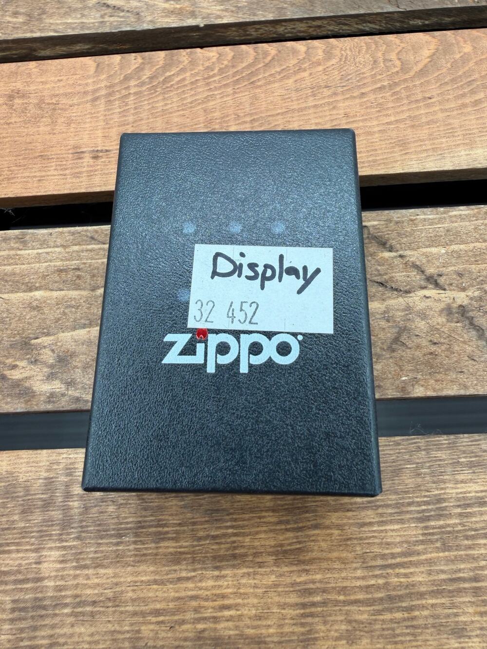 Zippo Lighter In Box -Unused - A 18 Custom Fingerprint John Smith Memorial Seal